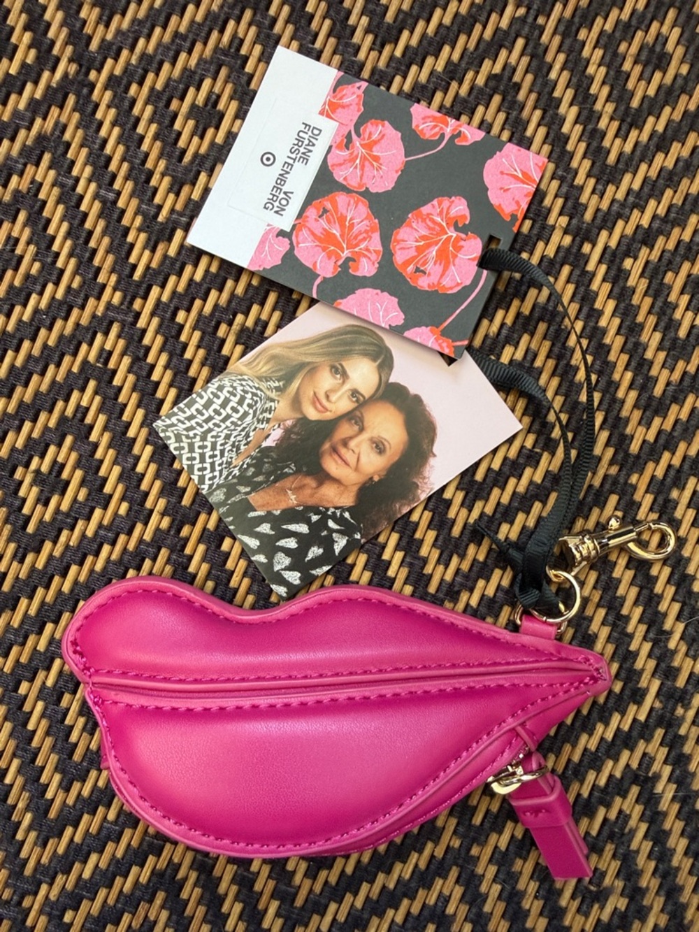 DVF FOR TARGET LIPS COIN POUCH bag charm keychain pink fushia